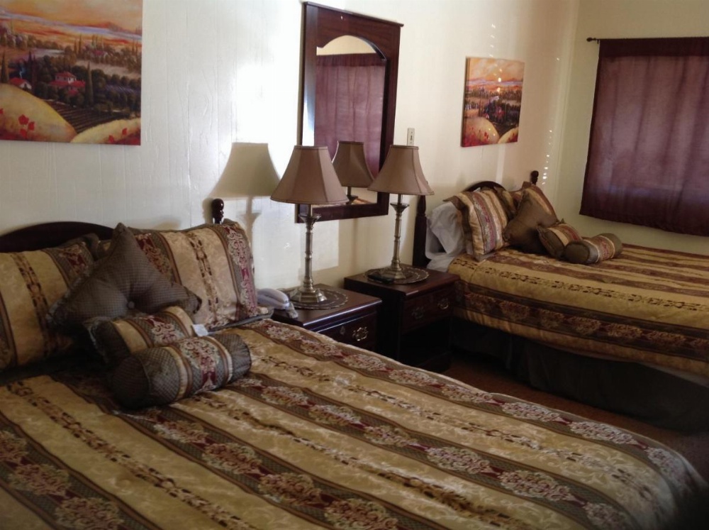 Room image 3