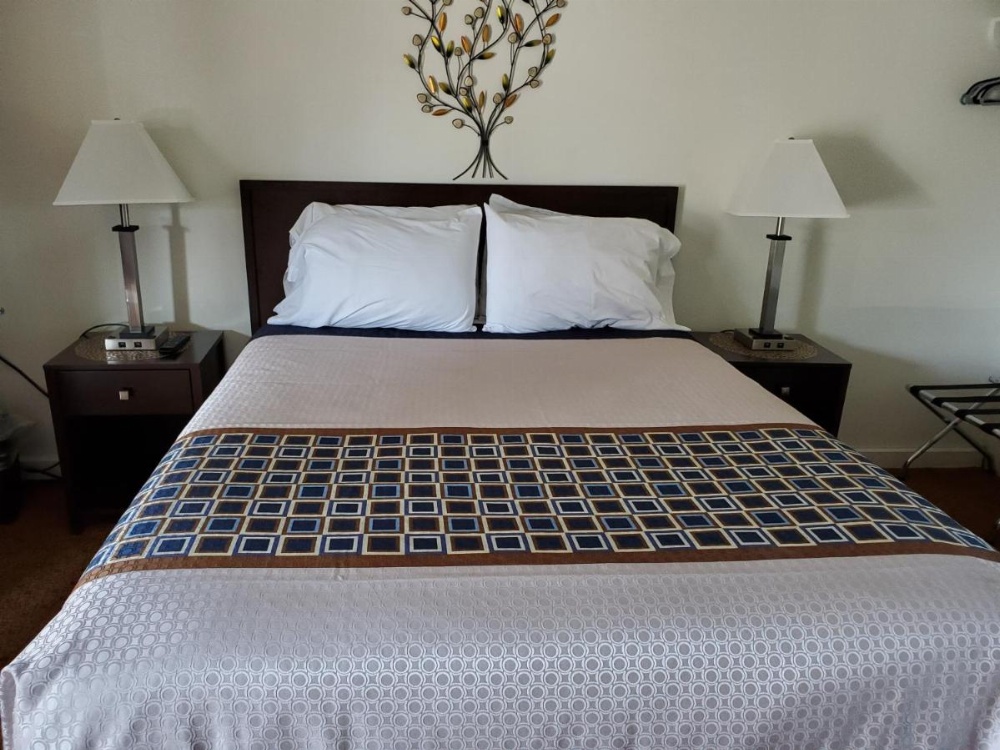 Room image 4